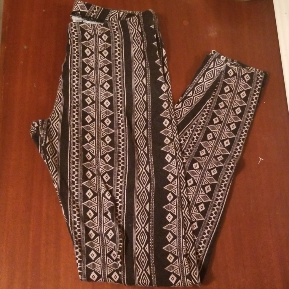 Tribal Pattern Leggings